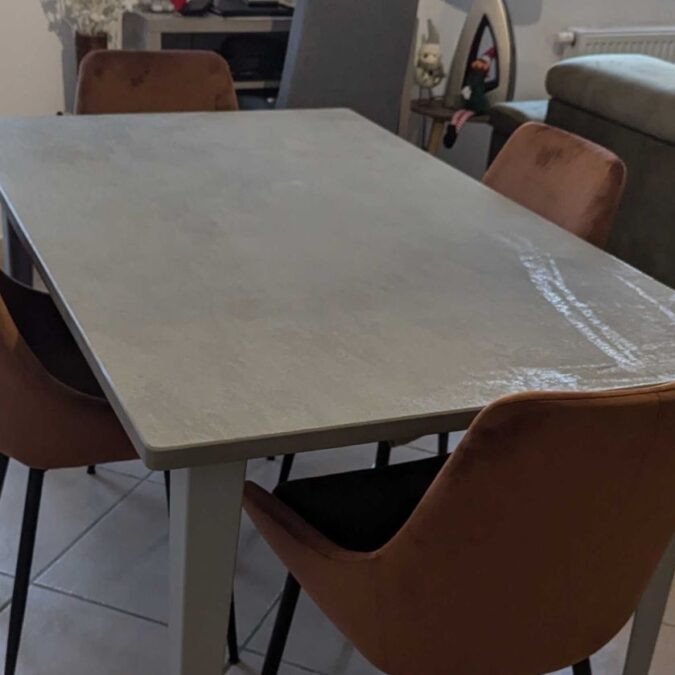 QUARTZITE GRIS FINITION WATER JET 675X675 | marbrerie geraudel Tables Lunéville 26