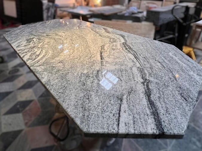 TABLE GRANIT VISCONT WHITE 675X504 | marbrerie geraudel Tables Marly 24